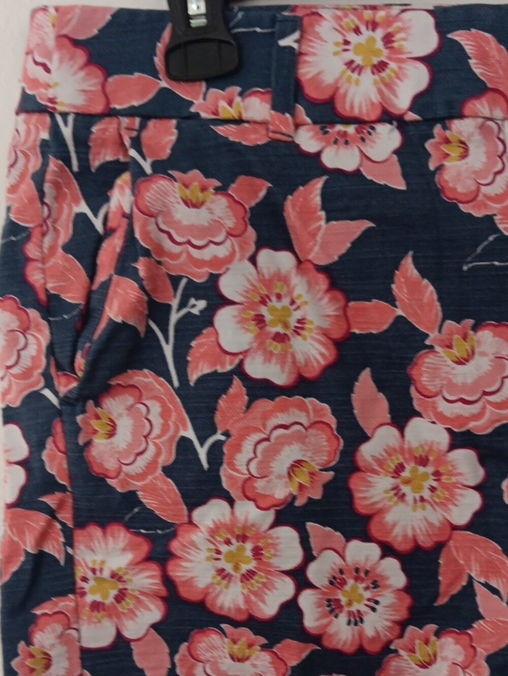 Loft Floral Print Cotton Blend Shorts #3824 - Picture 2 of 7